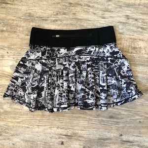 Lululemon size 2 skirt